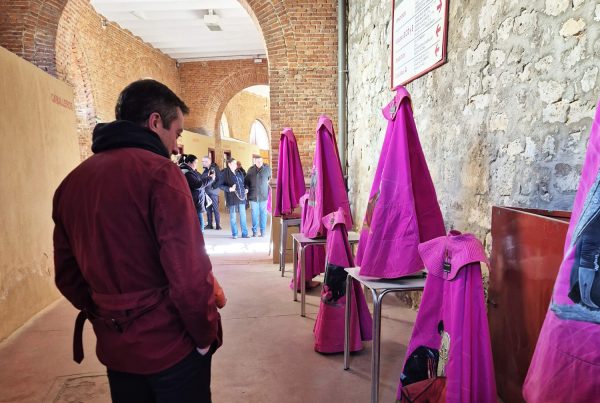 exposicion revoleras de colores