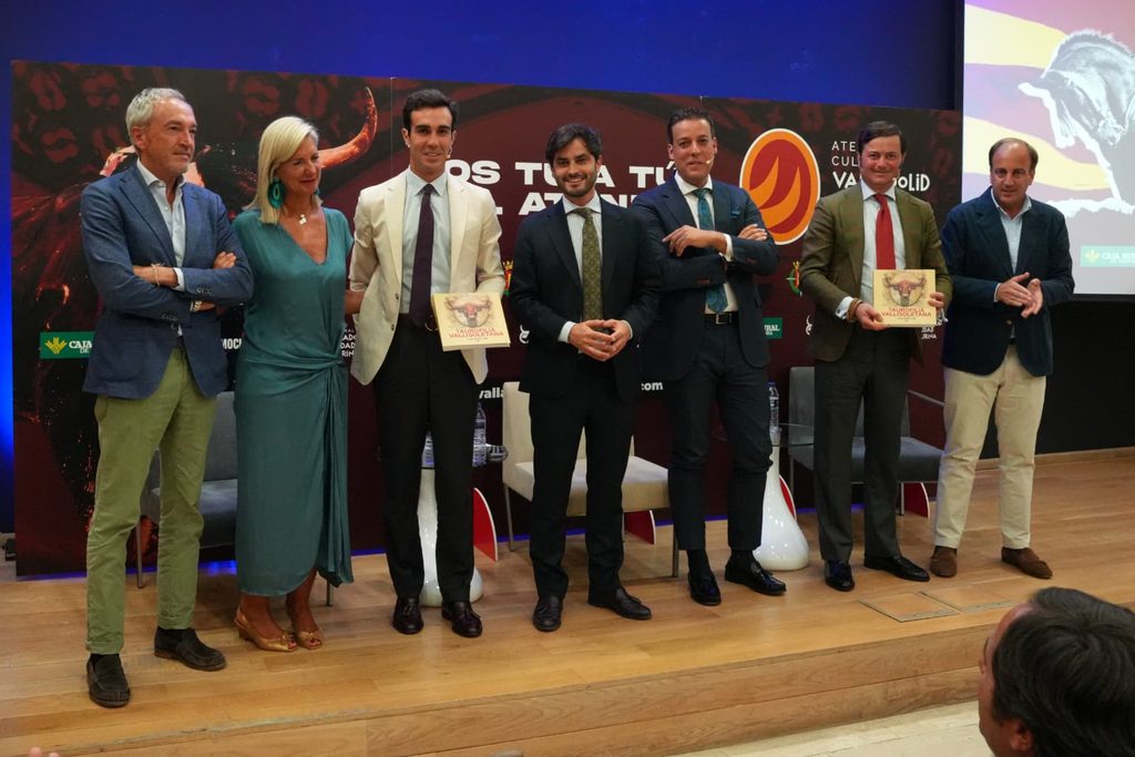Tomás Rufo y Lolo de Juan acercan el mundo del toro y el campo en un Tú a Tú del Ateneo